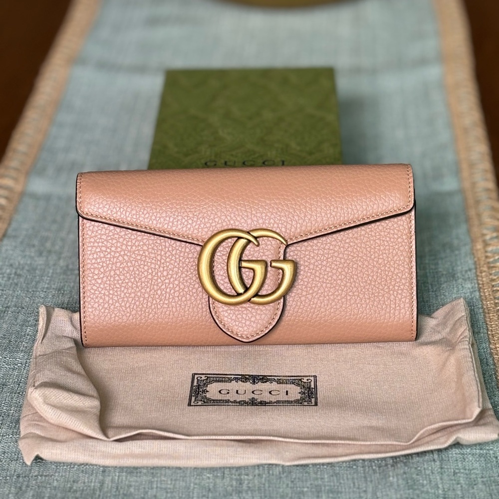 Gucci Cellarius Camellia Wallet